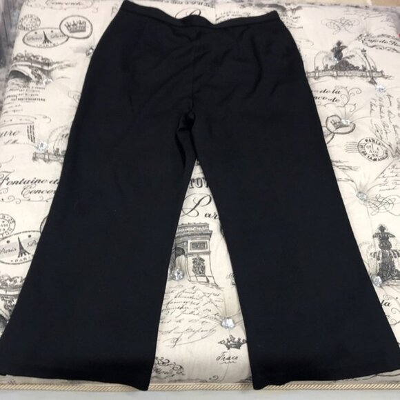 St. John Collection Milano Knit Side Slit Crop Pants - Picture 10 of 12